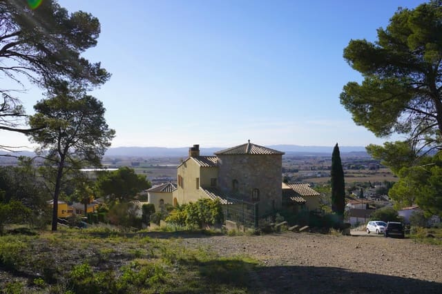 4 bedroom Villa for sale in L'Estartit, Torroella de Montgrí with pool garage - € 595,000 (Ref: 8061296)