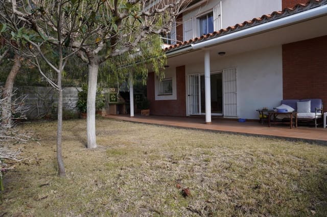 3 bedroom Villa for sale in L'Estartit, Torroella de Montgrí with garage - € 590,000 (Ref: 8061301)