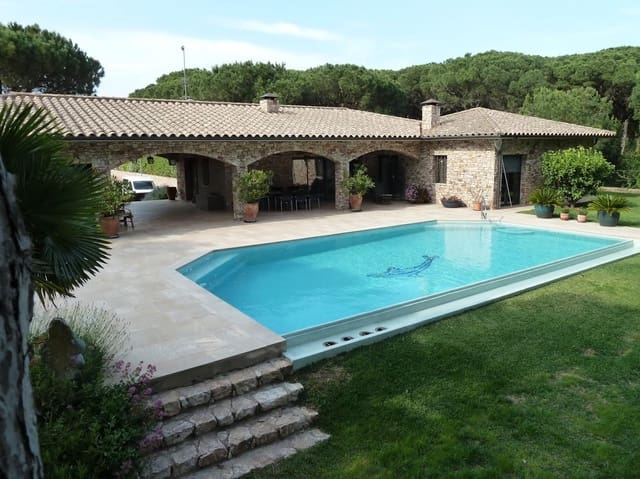 5 bedroom Villa for sale in Pals with pool garage - € 1,700,000 (Ref: 8311571)