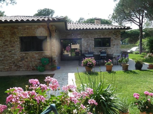 5 bedroom Villa for sale in Pals with pool garage - € 1,700,000 (Ref: 8311571)