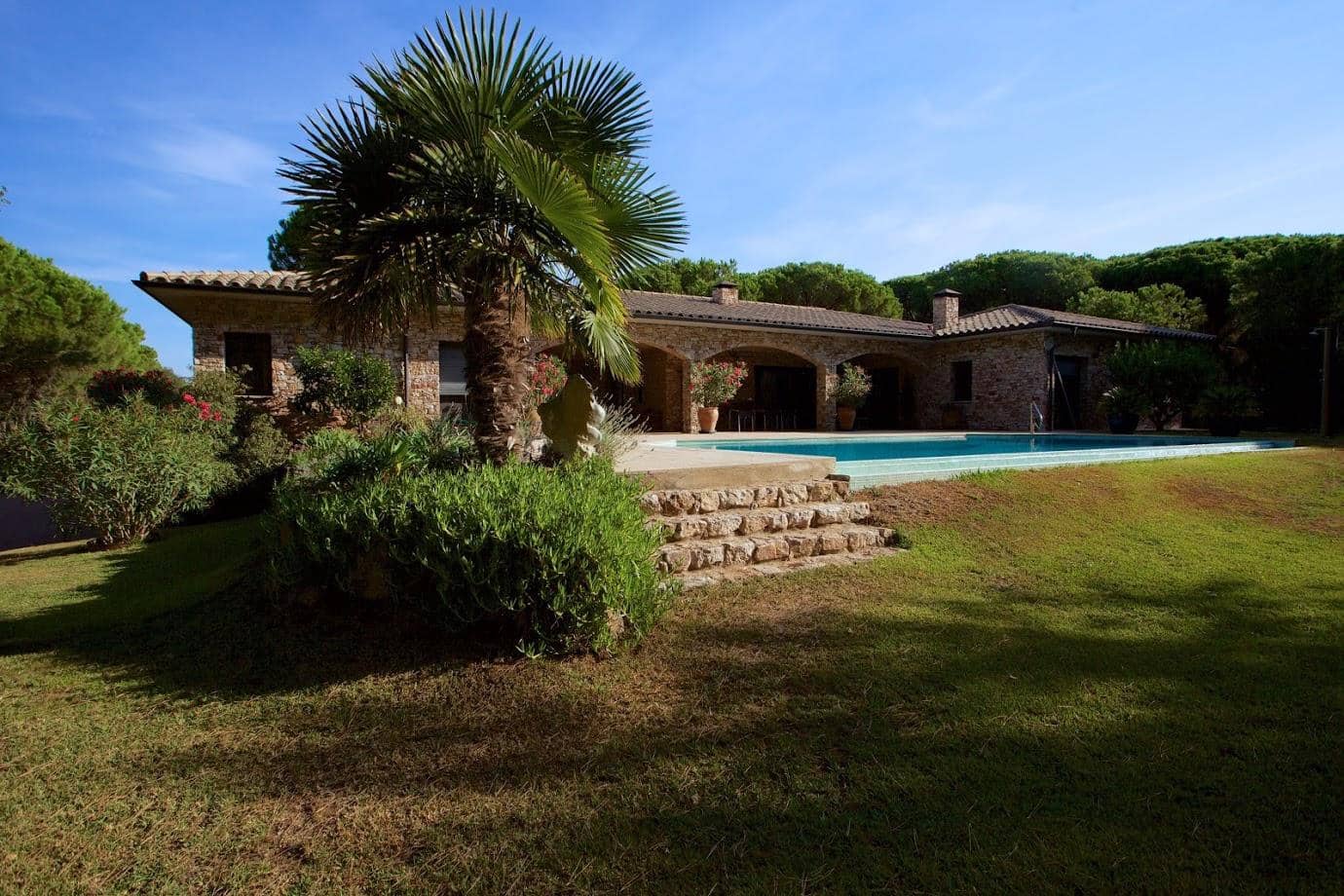 5 soveværelse Villa til salg i Pals med swimmingpool garage - € 1.700.000 (Ref: 8311571)