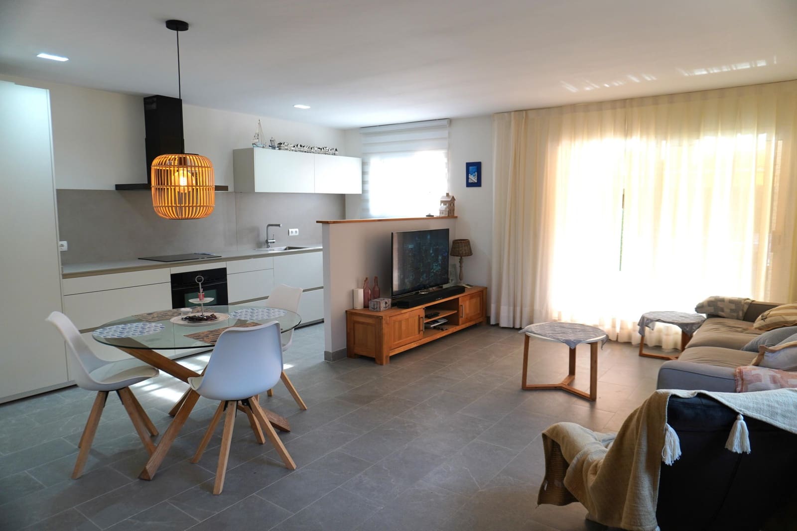 4 soveværelse Semi-Rækkehus til salg i L'Estartit med swimmingpool garage - € 375.000 (Ref: 8476466)