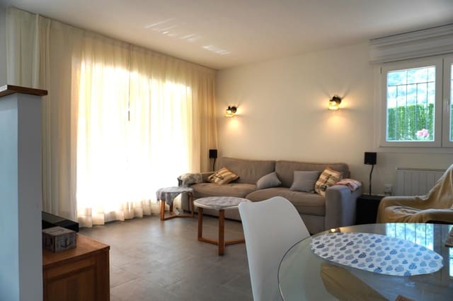 4 bedroom Semi-detached Villa for sale in L'Estartit, Torroella de Montgrí with pool garage - € 375,000 (Ref: 8476466)