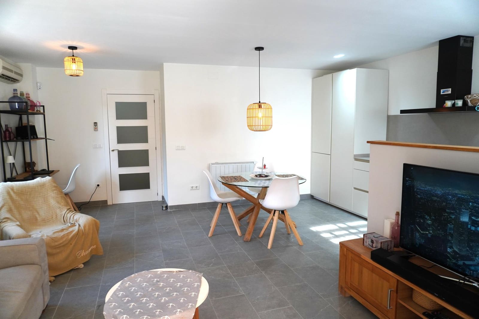 4 soveværelse Semi-Rækkehus til salg i L'Estartit med swimmingpool garage - € 375.000 (Ref: 8476466)