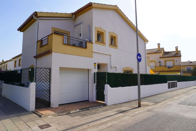 4 bedroom Semi-detached Villa for sale in L'Estartit, Torroella de Montgrí with pool garage - € 375,000 (Ref: 8476466)