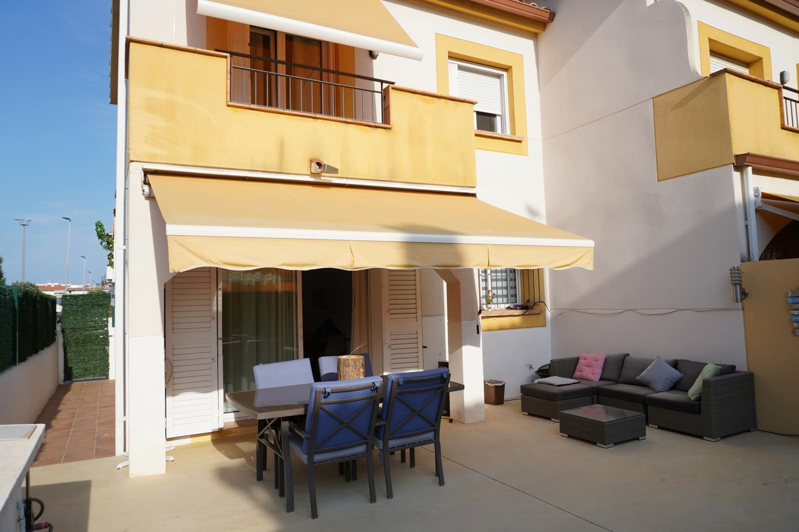 4 soveværelse Semi-Rækkehus til salg i L'Estartit med swimmingpool garage - € 375.000 (Ref: 8476466)