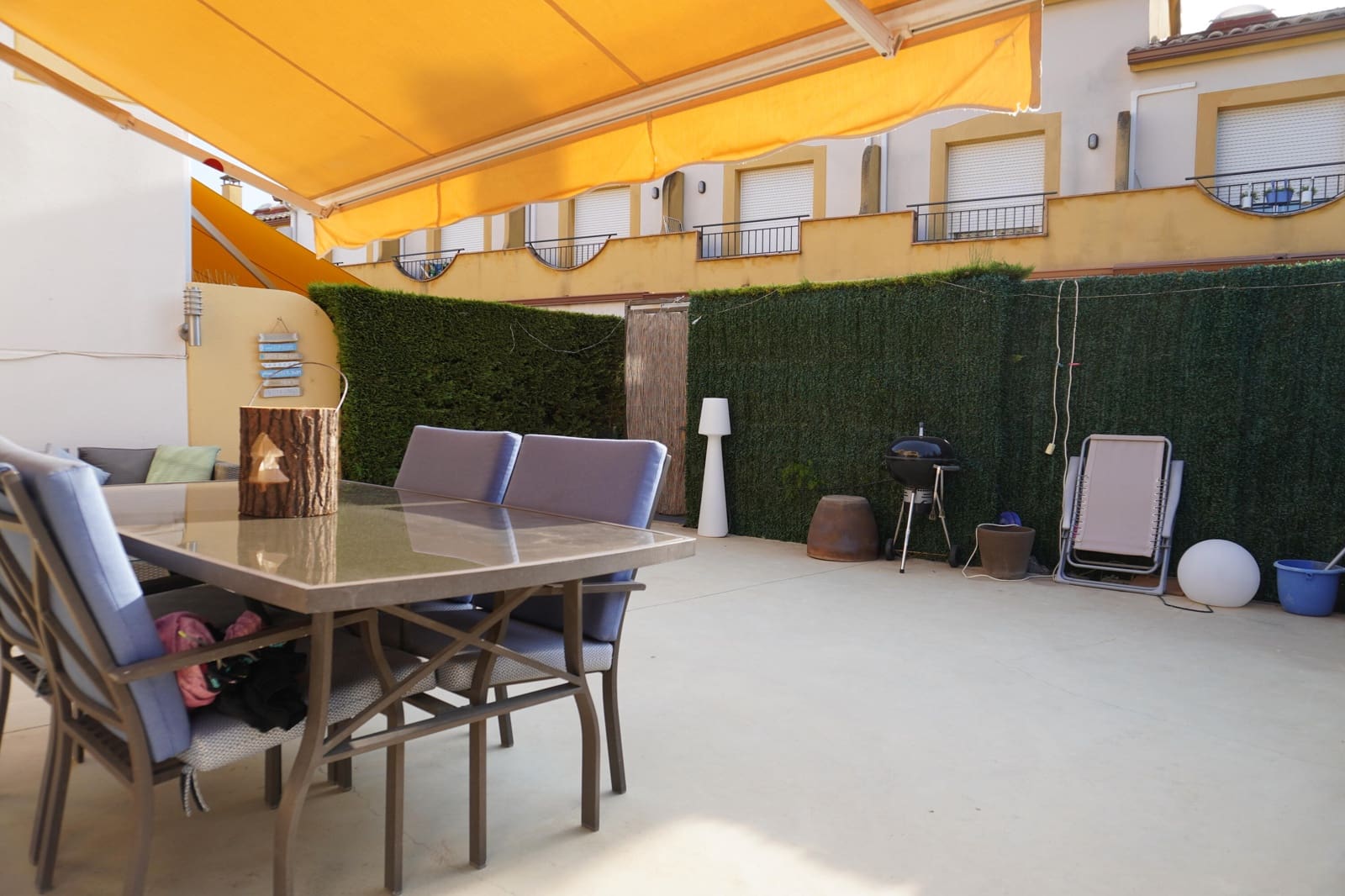 4 soveværelse Semi-Rækkehus til salg i L'Estartit med swimmingpool garage - € 375.000 (Ref: 8476466)