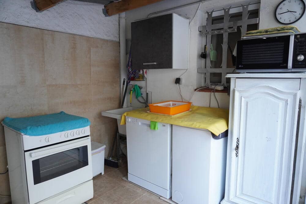 4 slaapkamer Halfvrijstaande villa te koop in L'Estartit met garage - € 260.000 (Ref: 8572991)