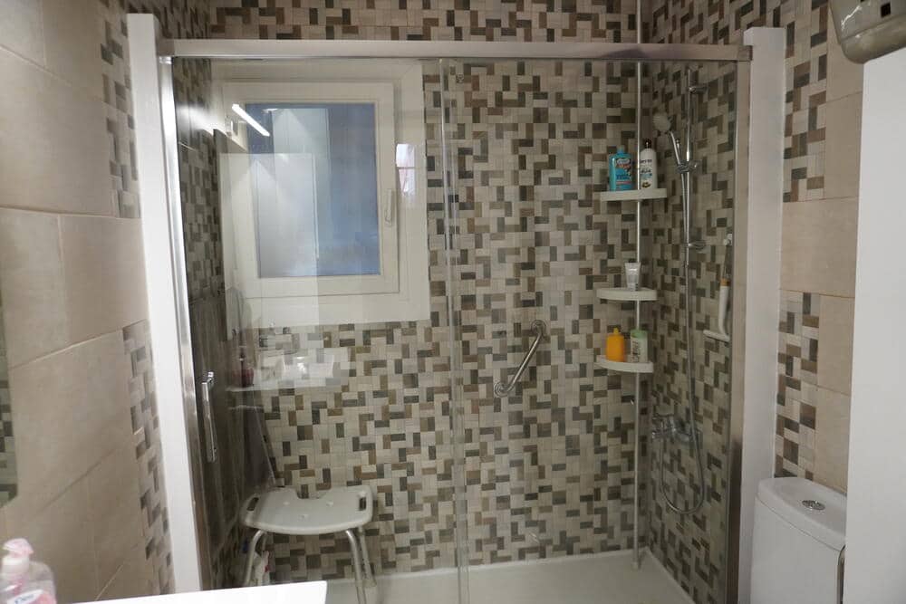 4 slaapkamer Halfvrijstaande villa te koop in L'Estartit met garage - € 260.000 (Ref: 8572991)