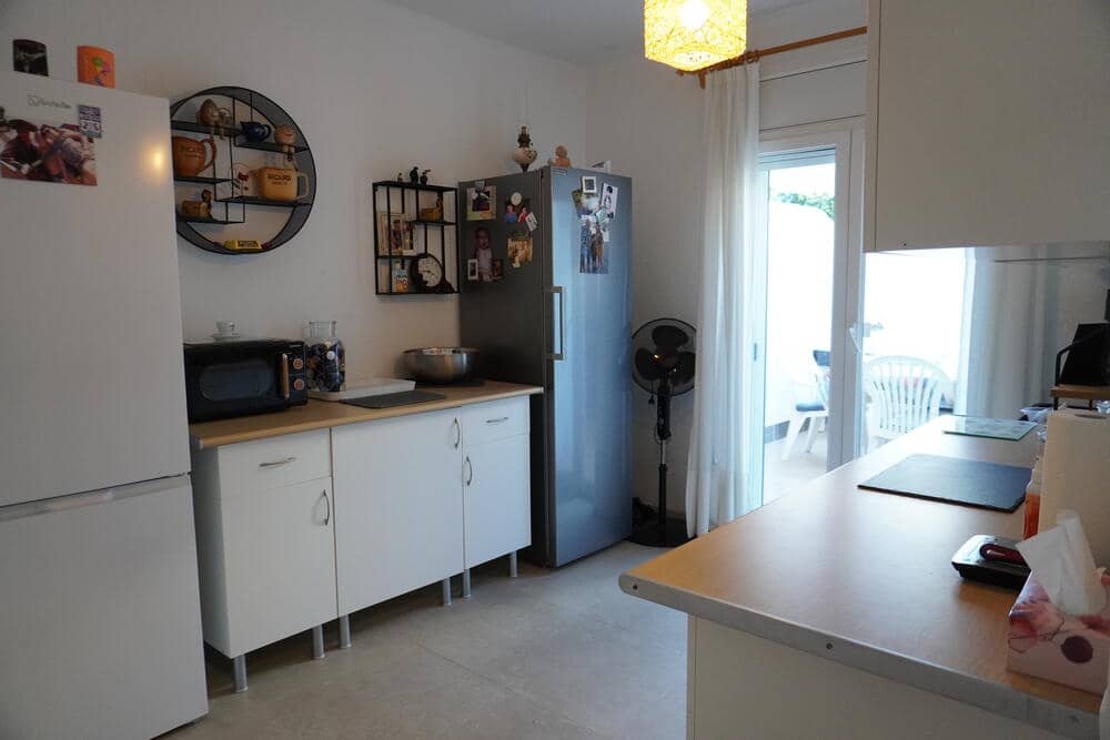 4 slaapkamer Halfvrijstaande villa te koop in L'Estartit met garage - € 260.000 (Ref: 8572991)