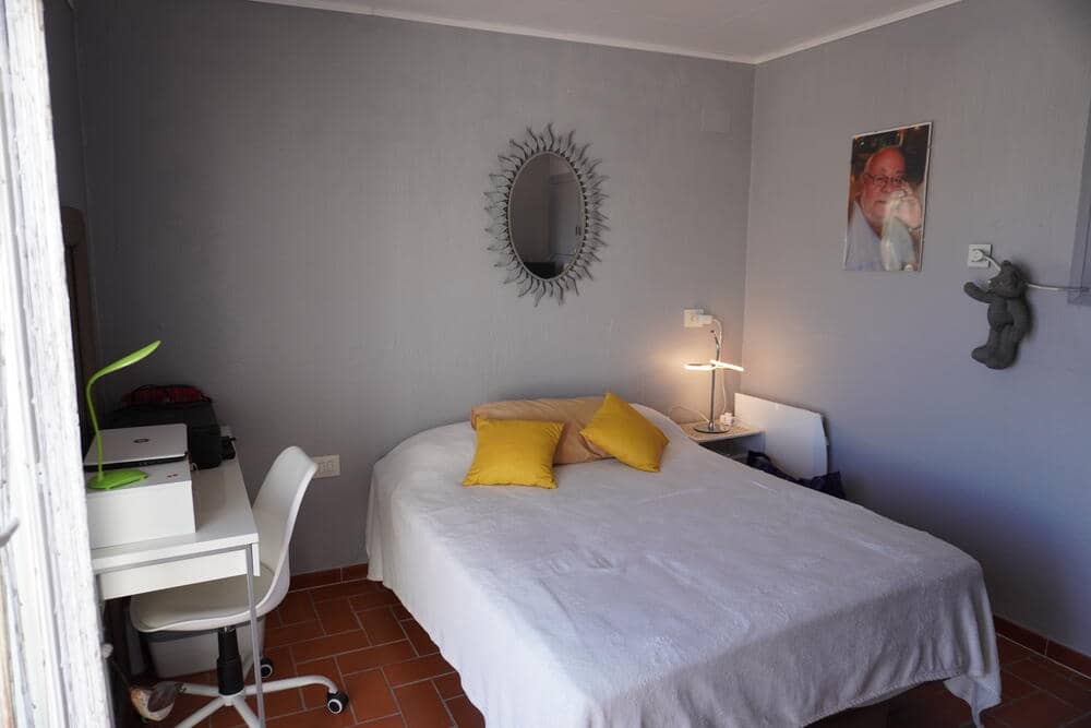 4 slaapkamer Halfvrijstaande villa te koop in L'Estartit met garage - € 260.000 (Ref: 8572991)