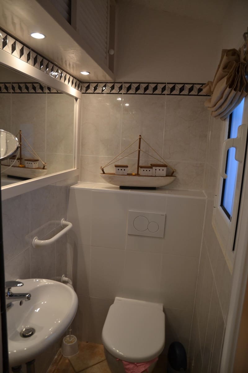 2 soveværelse Semi-Rækkehus til salg i L'Estartit med garage - € 295.000 (Ref: 8639818)