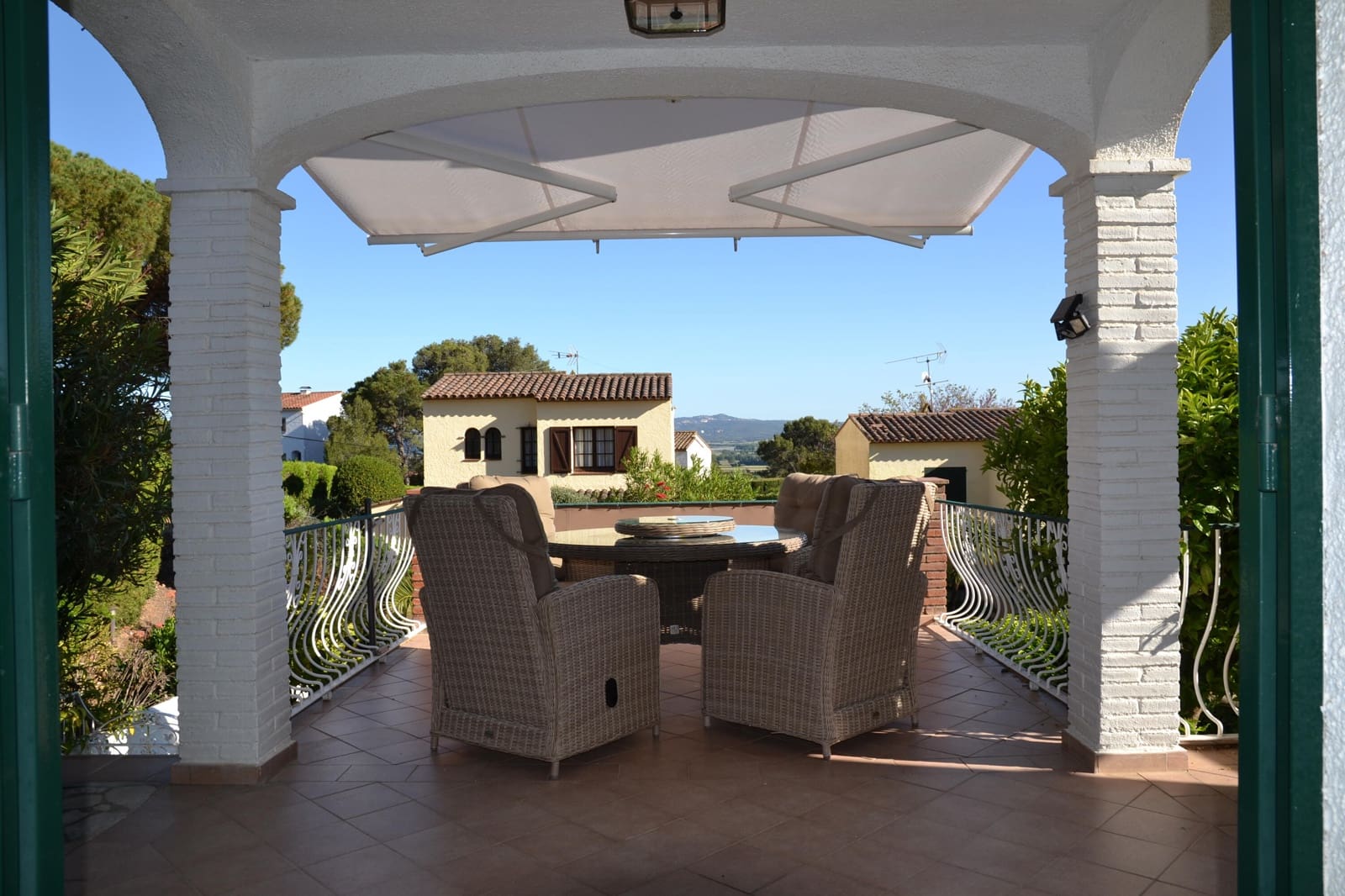 2 soveværelse Semi-Rækkehus til salg i L'Estartit med garage - € 295.000 (Ref: 8639818)