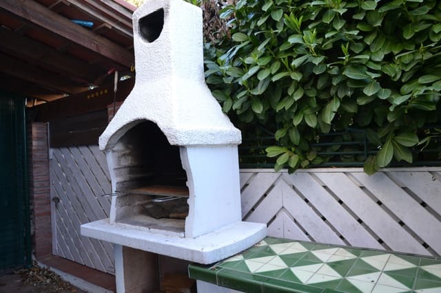 2 bedroom Semi-detached Villa for sale in L'Estartit, Torroella de Montgrí with garage - € 295,000 (Ref: 8639818)