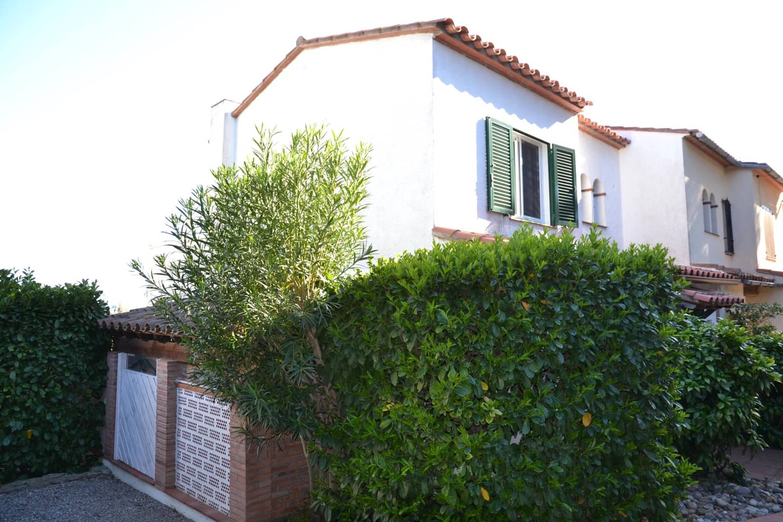 2 soveværelse Semi-Rækkehus til salg i L'Estartit med garage - € 295.000 (Ref: 8639818)