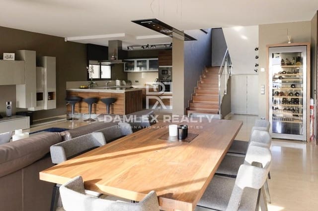 5 camera da letto Villa in vendita in Lloret de Mar con garage - 1.900.000 € (Rif: 3758859)