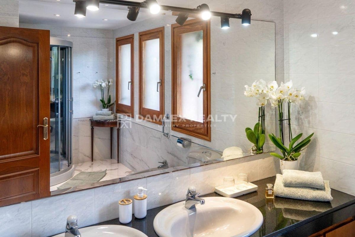 4 slaapkamer Villa te koop in Tossa de Mar met garage - € 1.100.000 (Ref: 3764291)