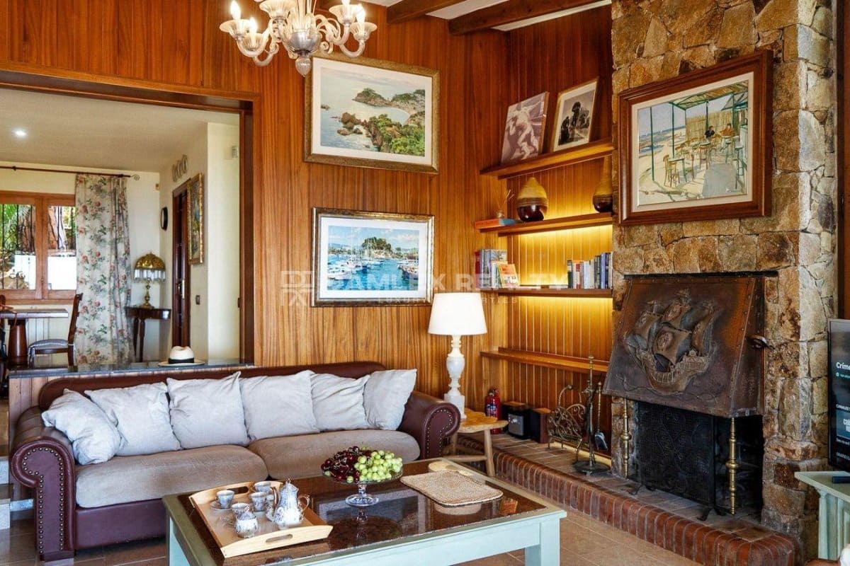 4 slaapkamer Villa te koop in Tossa de Mar met garage - € 1.100.000 (Ref: 3764291)