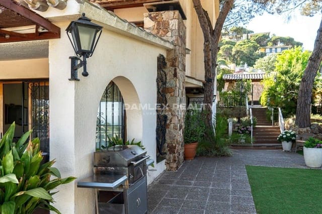 4 slaapkamer Villa te koop in Tossa de Mar met garage - € 1.100.000 (Ref: 3764291)