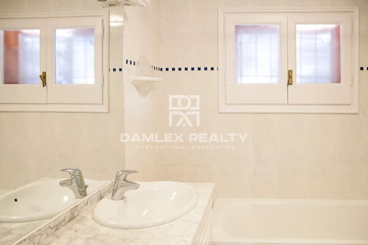 4 soveværelse Villa til salg i Sant Feliu de Guixols - € 750.000 (Ref: 3896836)