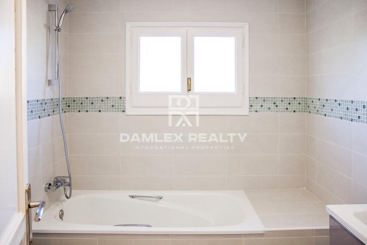 4 soveværelse Villa til salg i Sant Feliu de Guixols - € 750.000 (Ref: 3896836)