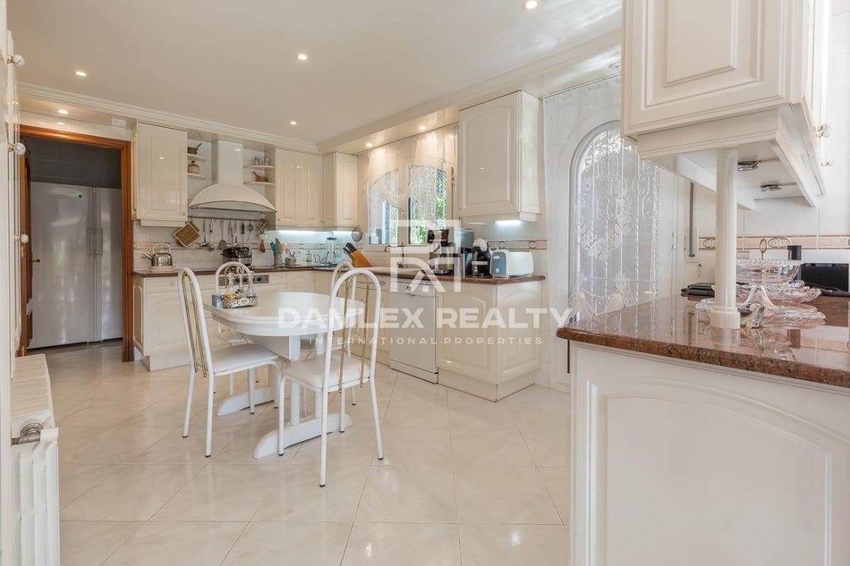 4 soveværelse Villa til salg i Blanes med swimmingpool garage - € 1.250.000 (Ref: 4367972)