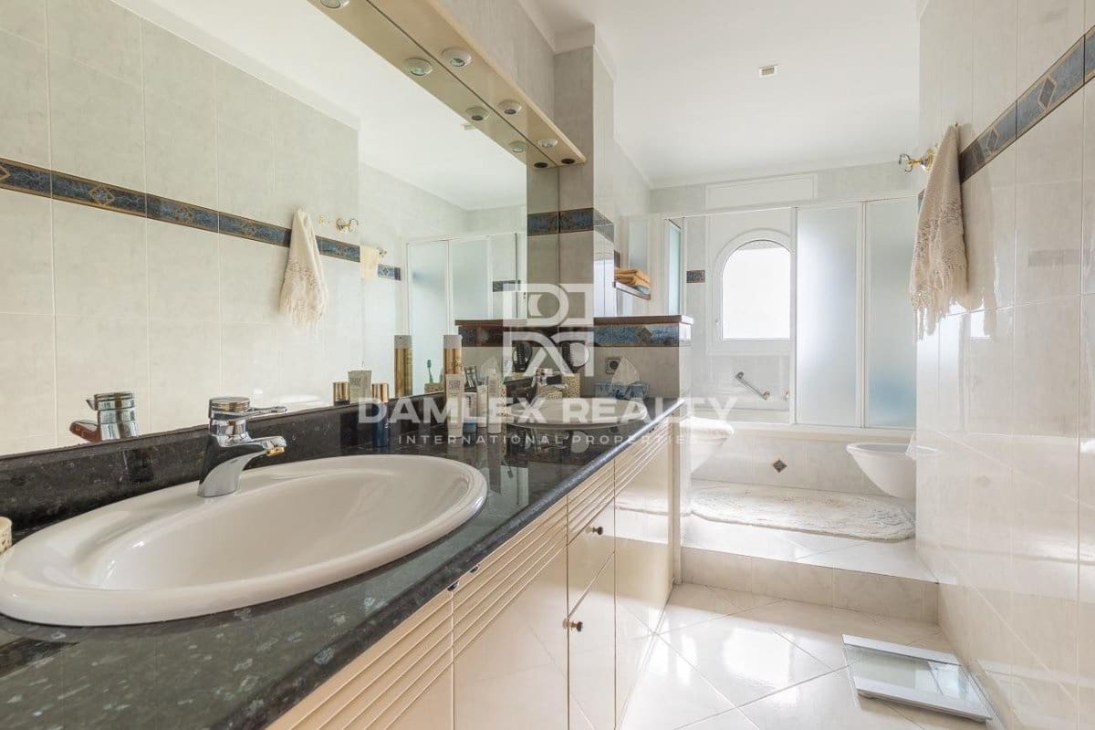 4 soveværelse Villa til salg i Blanes med swimmingpool garage - € 1.250.000 (Ref: 4367972)