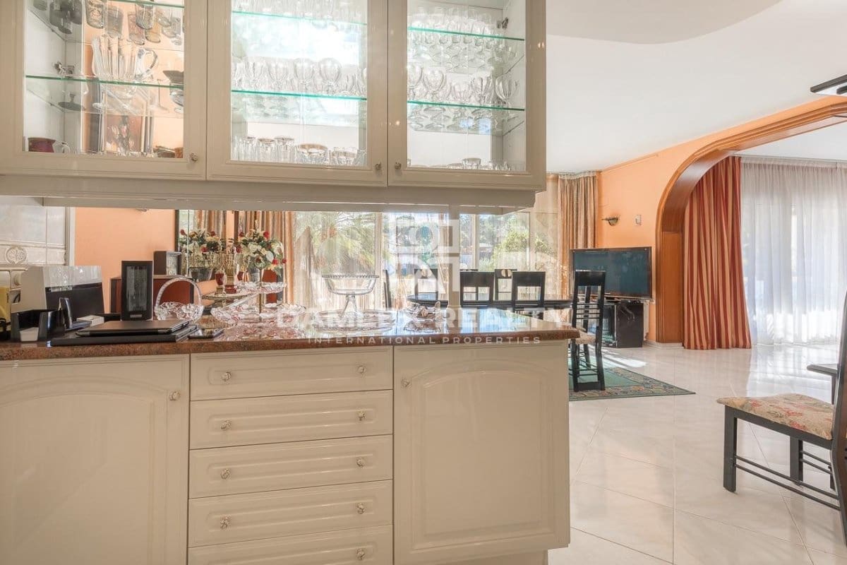 4 soveværelse Villa til salg i Blanes med swimmingpool garage - € 1.250.000 (Ref: 4367972)