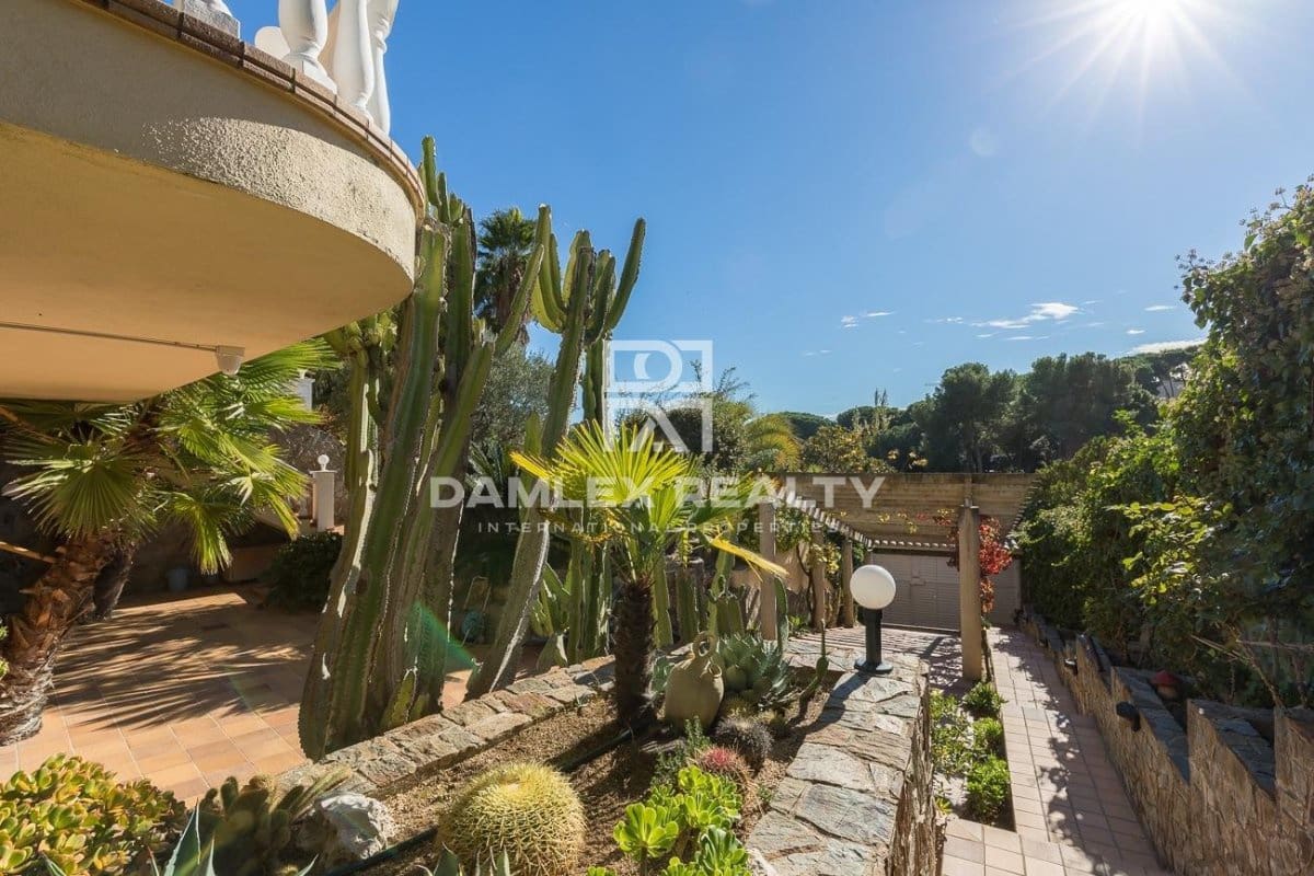 4 soveværelse Villa til salg i Blanes med swimmingpool garage - € 1.250.000 (Ref: 4367972)