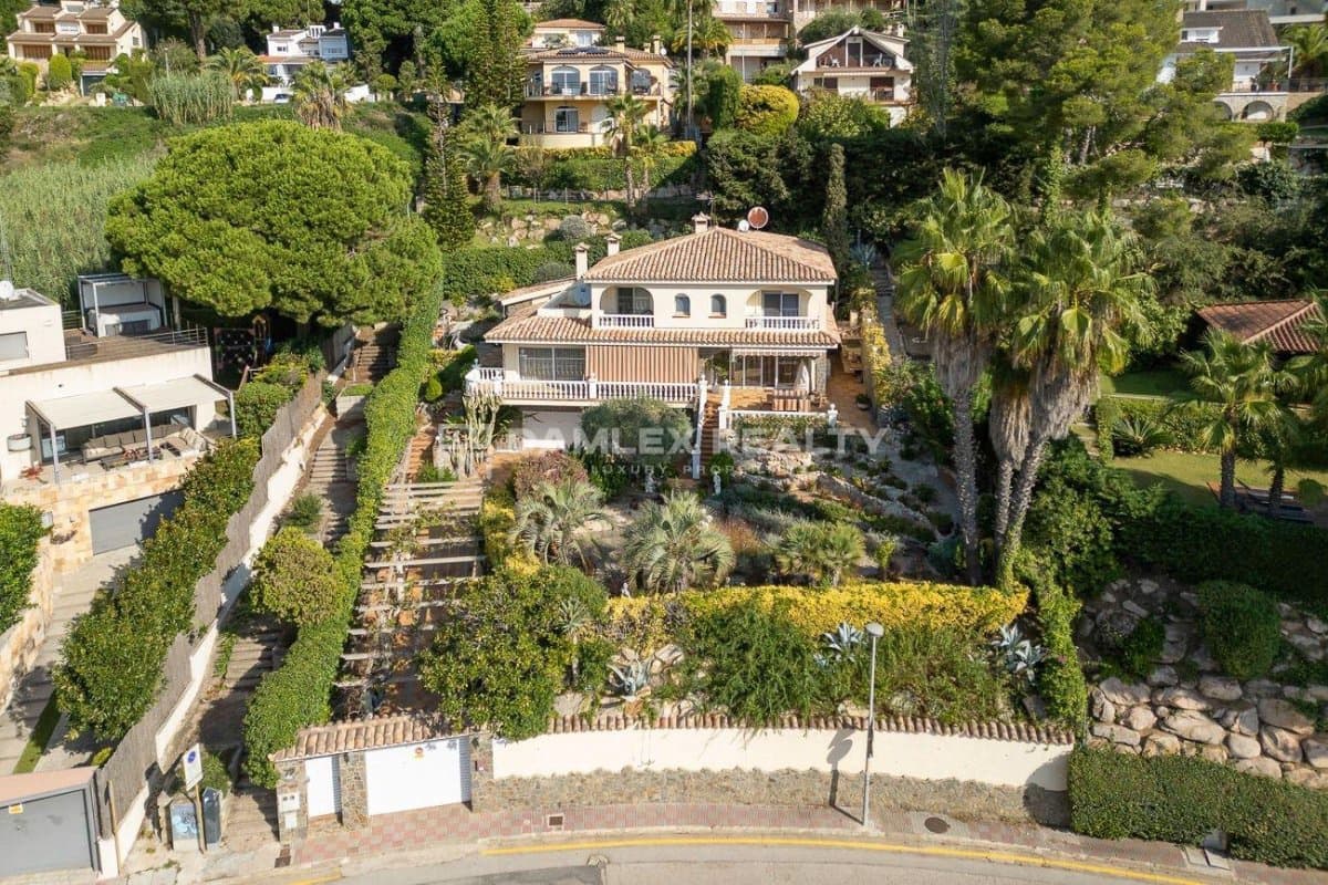 4 soveværelse Villa til salg i Blanes med swimmingpool garage - € 1.250.000 (Ref: 4367972)