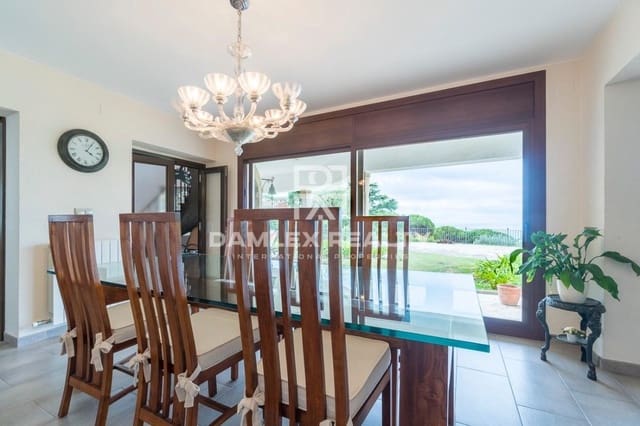 5 soveværelse Villa til salg i Lloret de Mar med swimmingpool garage - € 1.350.000 (Ref: 4368026)