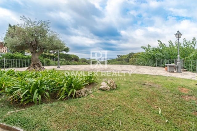 5 soveværelse Villa til salg i Lloret de Mar med swimmingpool garage - € 1.350.000 (Ref: 4368026)