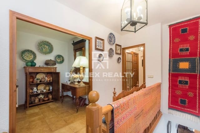 3 soveværelse Villa til salg i Lloret de Mar med garage - € 1.250.000 (Ref: 4368048)