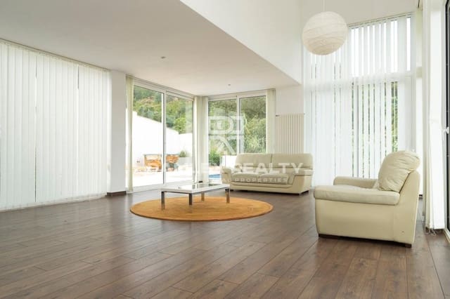 5 makuuhuone Huvila myytävänä paikassa Platja d'Aro, Castell-Platja d'Aro mukana uima-altaan - 1 250 000 € (Ref: 4368076)