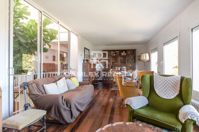 6 slaapkamer Villa te koop in Blanes met garage - € 1.600.000 (Ref: 4388596)