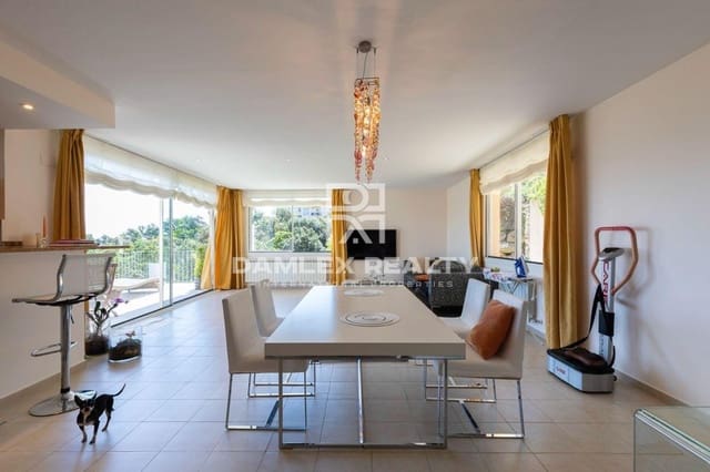 3 bedroom Villa for sale in Platja d'Aro, Castell-Platja d'Aro with pool - € 996,000 (Ref: 4388613)