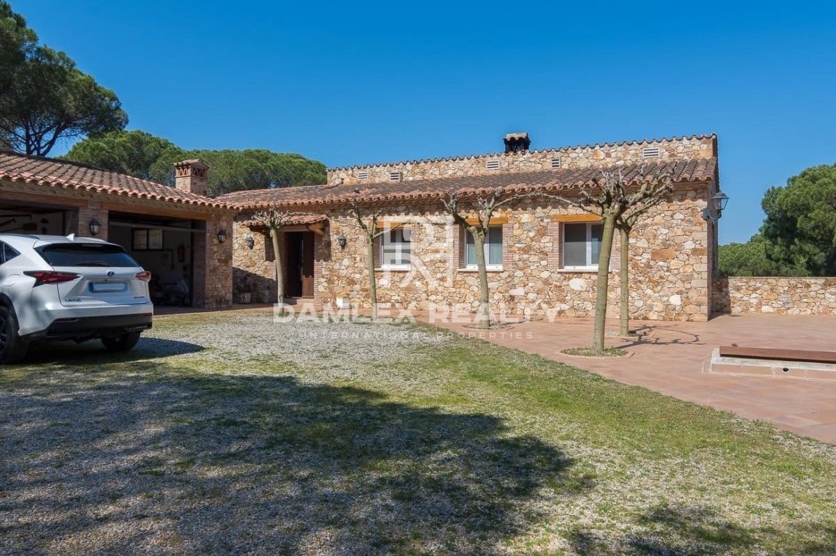 4 slaapkamer Villa te koop in Calella de Palafrugell met zwembad - € 1.800.000 (Ref: 4511137)