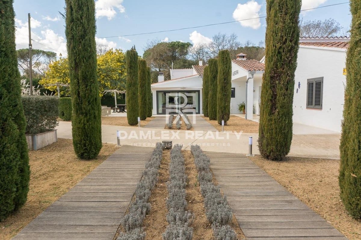 4 soveværelse Villa til salg i Caldes de Malavella med swimmingpool - € 595.000 (Ref: 4524492)