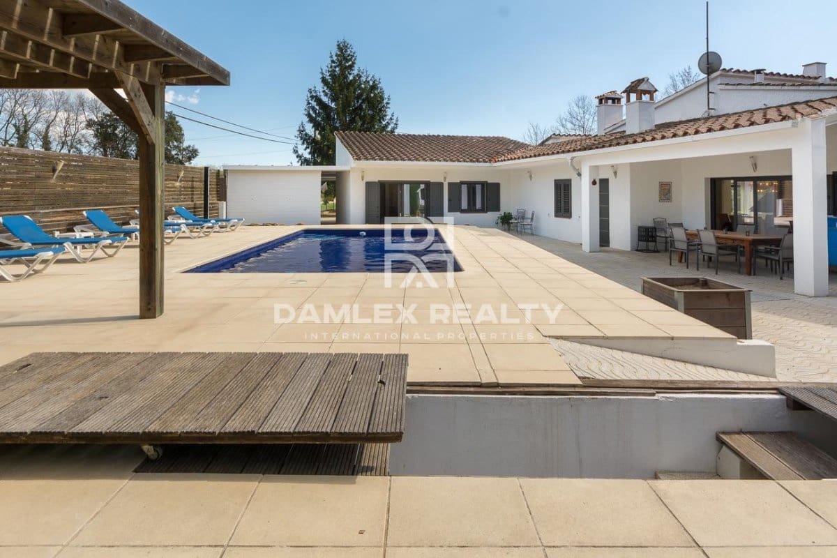 4 soveværelse Villa til salg i Caldes de Malavella med swimmingpool - € 595.000 (Ref: 4524492)