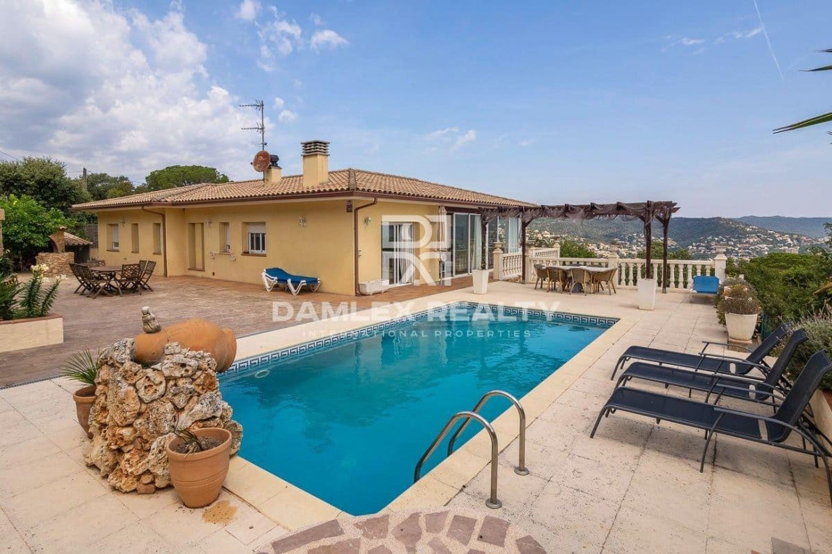 4 slaapkamer Villa te koop in Platja d'Aro met zwembad - € 895.000 (Ref: 4532236)