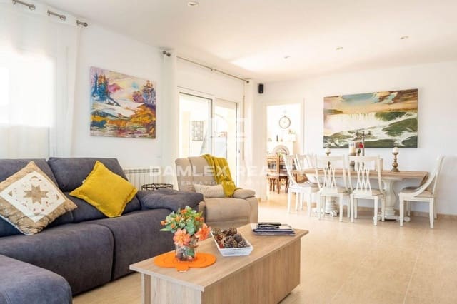 4 slaapkamer Villa te koop in Platja d'Aro, Castell-Platja d'Aro met zwembad - € 895.000 (Ref: 4532236)