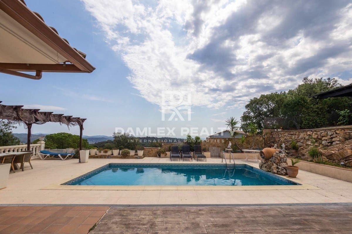 4 slaapkamer Villa te koop in Platja d'Aro met zwembad - € 895.000 (Ref: 4532236)