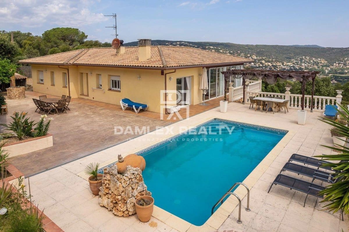 4 slaapkamer Villa te koop in Platja d'Aro met zwembad - € 895.000 (Ref: 4532236)