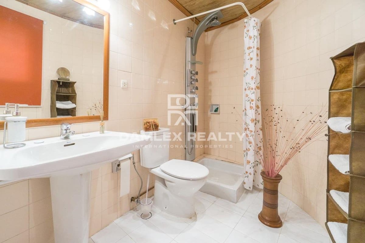 3 soverom Villa til salgs i Lloret de Mar med svømmebasseng garasje - € 980 000 (Ref: 4602920)