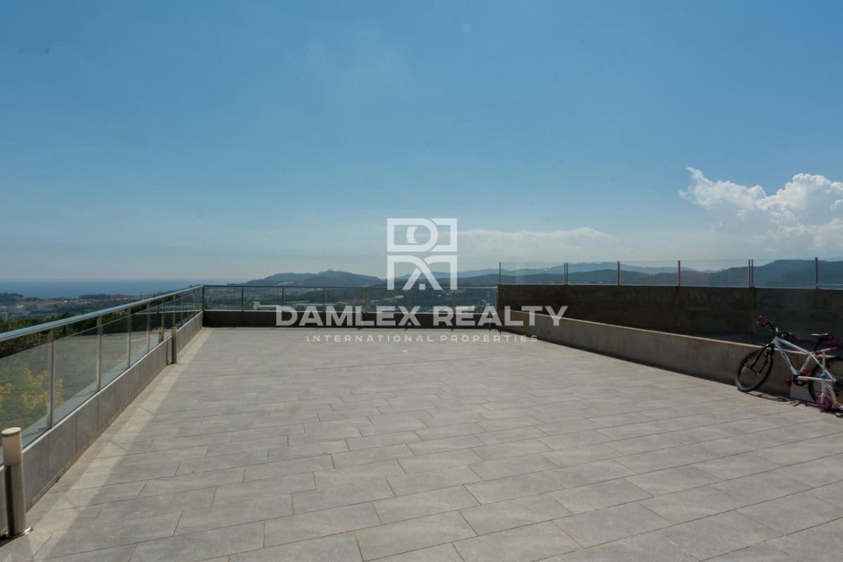 3 soverom Villa til salgs i Lloret de Mar med svømmebasseng garasje - € 750 000 (Ref: 4633624)