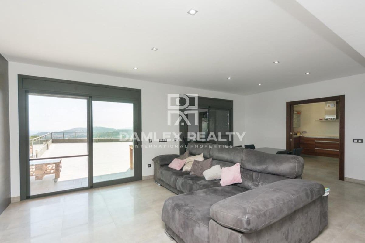 3 soverom Villa til salgs i Lloret de Mar med svømmebasseng garasje - € 750 000 (Ref: 4633624)