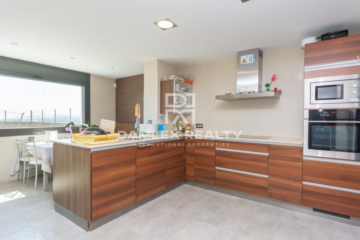 3 soverom Villa til salgs i Lloret de Mar med svømmebasseng garasje - € 750 000 (Ref: 4633624)