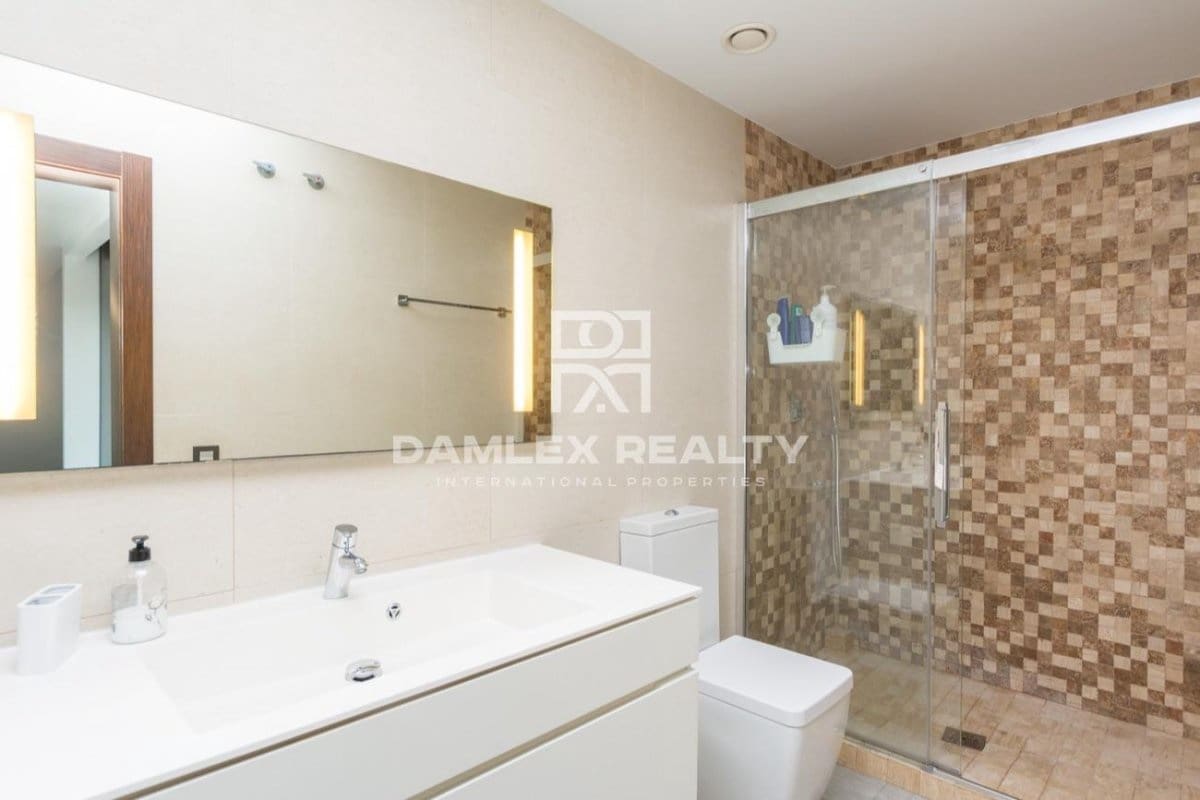 3 soverom Villa til salgs i Lloret de Mar med svømmebasseng garasje - € 750 000 (Ref: 4633624)