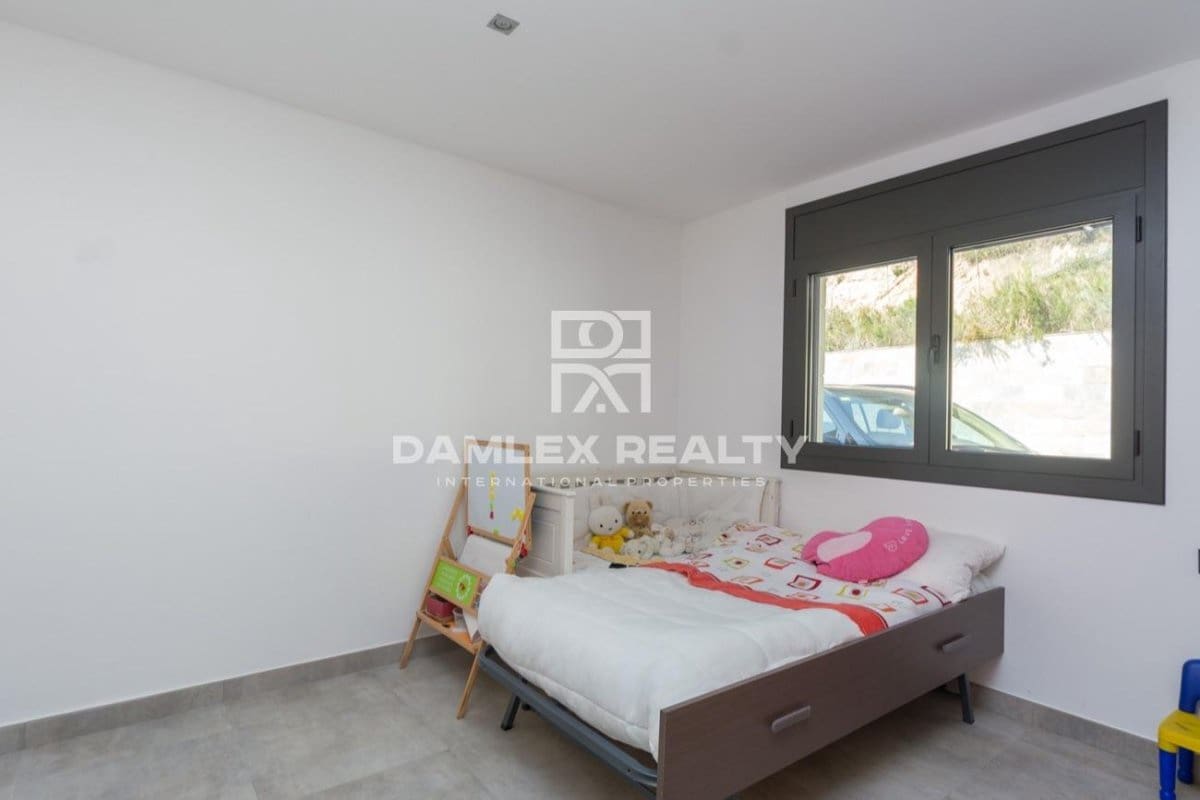 3 soverom Villa til salgs i Lloret de Mar med svømmebasseng garasje - € 750 000 (Ref: 4633624)