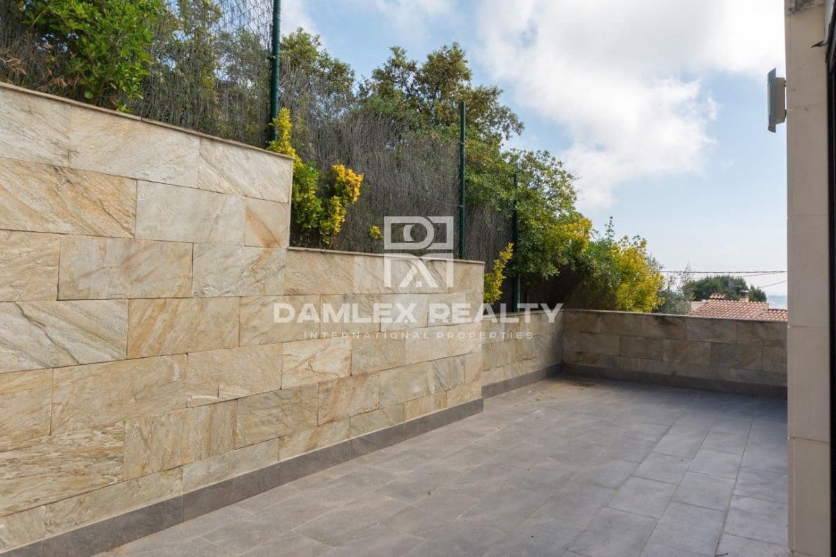 3 soverom Villa til salgs i Lloret de Mar med svømmebasseng garasje - € 750 000 (Ref: 4633624)